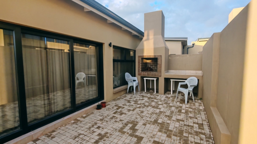 3 Bedroom Property for Sale in Hartenbos Heuwels Western Cape